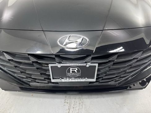 Used 2023 Hyundai Elantra SEL FWD image 25