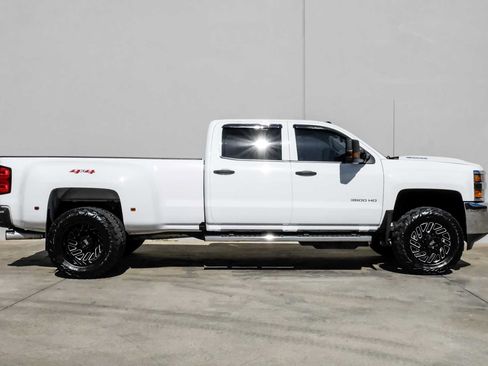 Used 2019 Chevrolet Silverado 3500 W/T w/ WT Convenience Package image 7