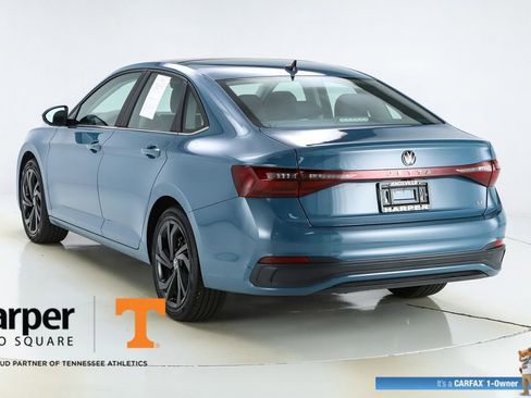 Used 2025 Volkswagen Jetta SE w/ Sunroof Package FWD image 44