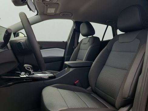 New 2026 Chevrolet Trax LT w/ Midnight Edition FWD image 21