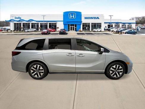 New 2026 Honda Odyssey EX-L image 2
