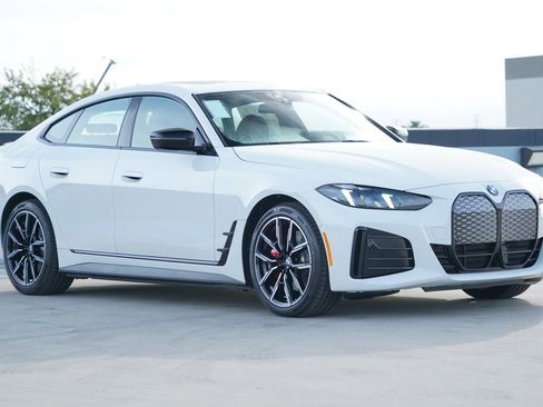 New 2026 BMW i4 eDrive40 w/ M Sport Package image 3