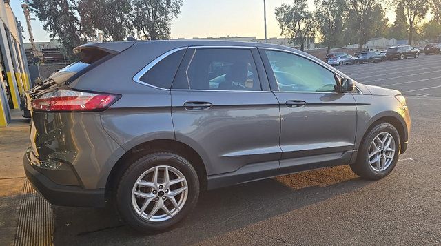 Used 2024 Ford Edge SEL AWD/4WD image 4