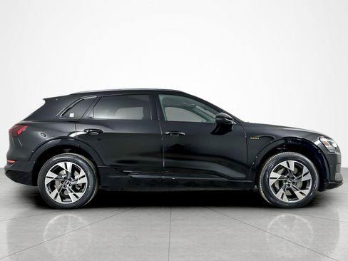 Used 2023 Audi e-tron Premium w/ Convenience Plus Package image 6