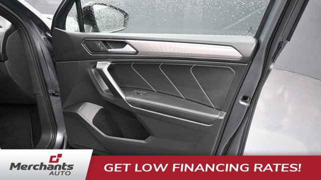 Used 2022 Volkswagen Tiguan SE R-Line AWD/4WD image 10