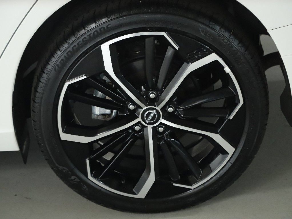 Certified 2025 Nissan Altima 2.5 SR AWD/4WD image 39