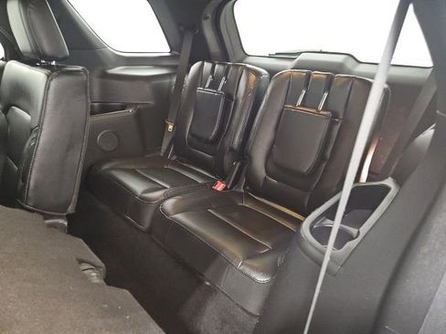 Used 2016 Ford Explorer XLT w/ Equipment Group 202A image 27