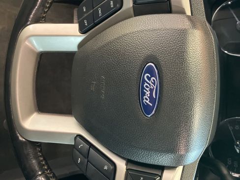 Used 2022 Ford F250 Lariat image 19