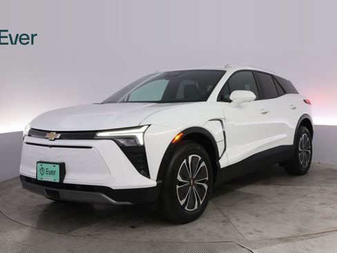 Used 2024 Chevrolet Blazer EV LT AWD/4WD image 2