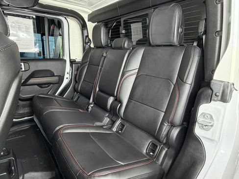 Used 2025 Jeep Gladiator Rubicon w/ Safety Group image 19