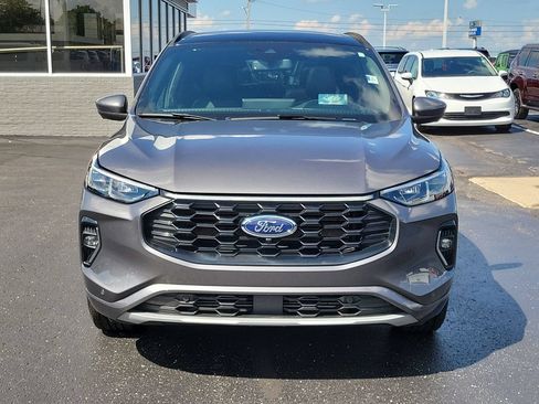 Certified 2023 Ford Escape ST-Line Elite w/ Premium Technology Package AWD/4WD image 2