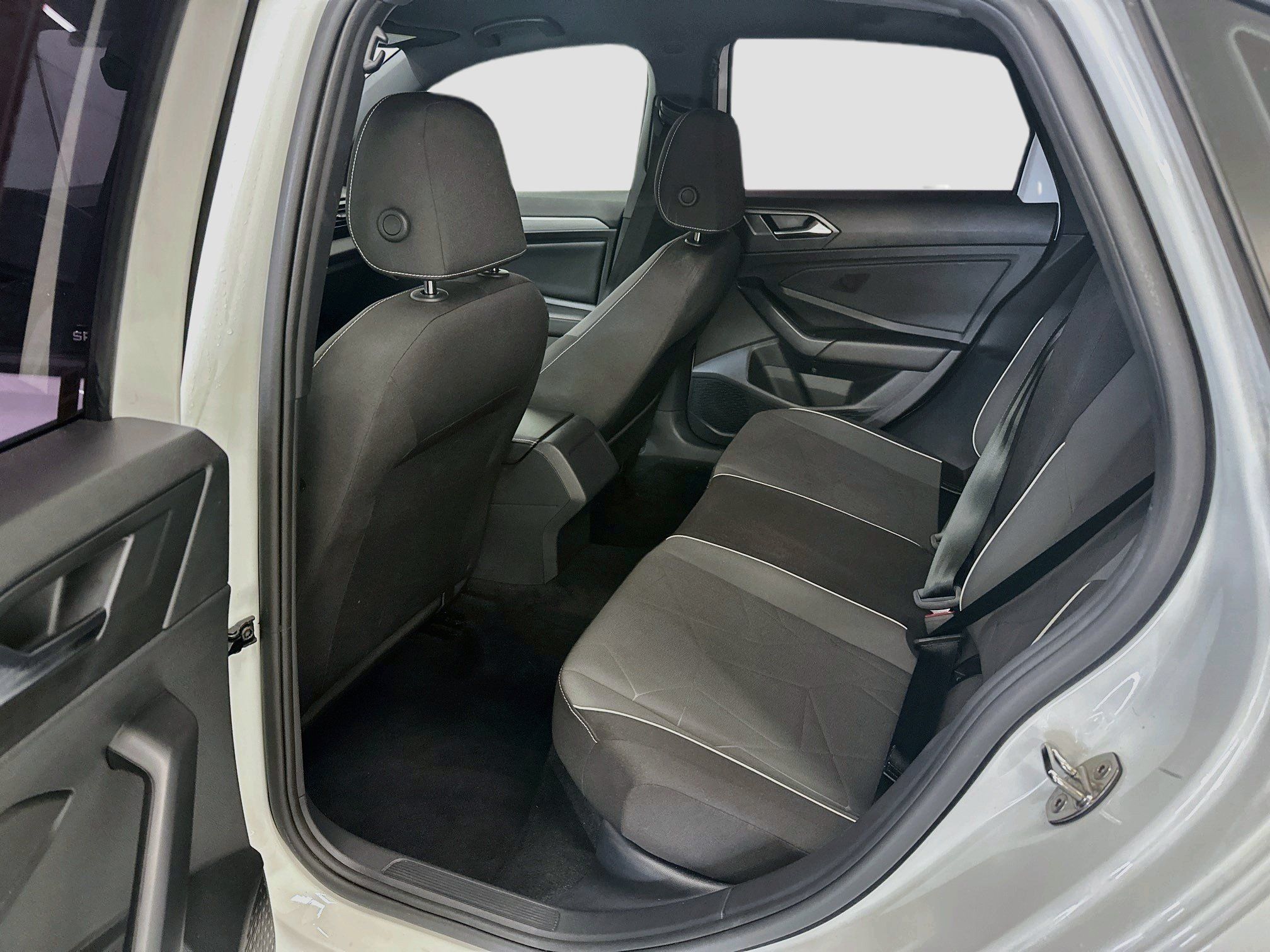 Used 2025 Volkswagen Jetta Sport FWD image 28
