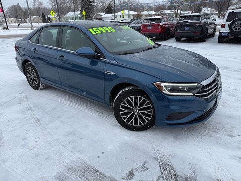 Used 2019 Volkswagen Jetta SEL image 3