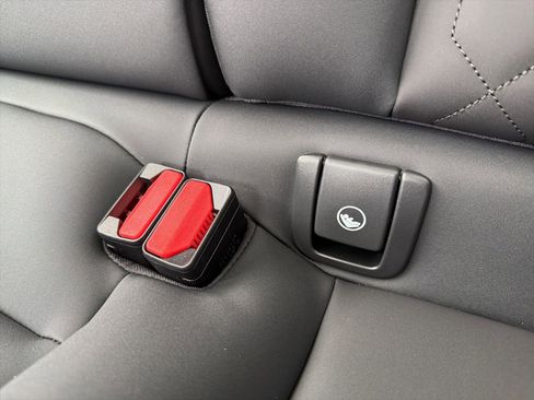 New 2026 Volvo XC60 B5 Plus w/ Climate Package image 80