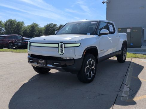 Used 2022 Rivian R1T Adventure AWD/4WD image 5