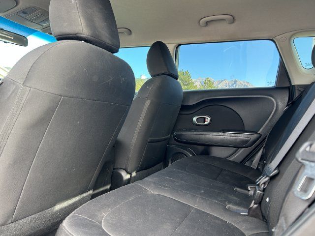 Used 2014 Kia Soul FWD image 22