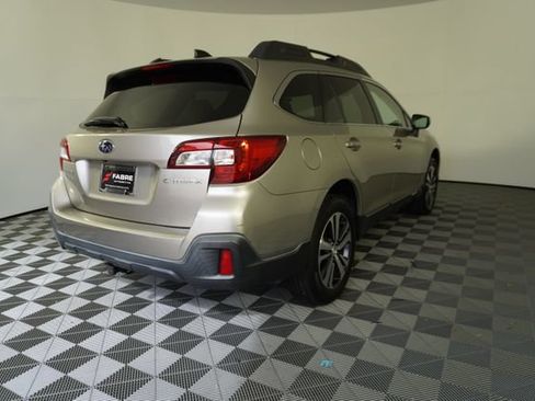 Used 2019 Subaru Outback 2.5i Limited AWD/4WD image 7