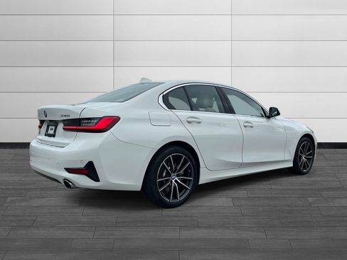 Used 2019 BMW 330i xDrive Sedan w/ Driving Assistance Package AWD/4WD image 3
