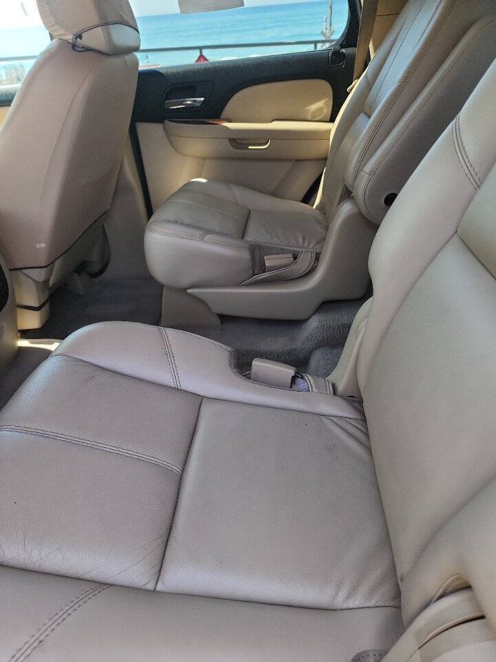 Used 2007 Chevrolet Tahoe LT w/ LT Preferred Equipment Group RWD image 16