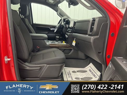 Used 2025 GMC Sierra 1500 Elevation w/ Preferred Package image 15