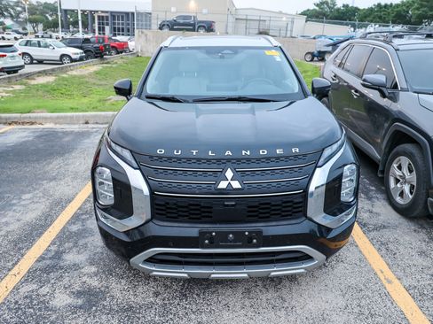 Used 2024 Mitsubishi Outlander SEL Black Edition AWD/4WD image 5