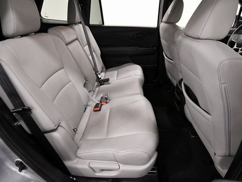 Certified 2023 Honda Passport EX-L image 18