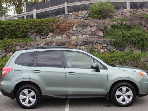 Used 2015 Subaru Forester 2.5i Premium w/ All-Weather Package AWD/4WD image 5