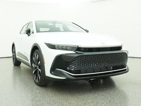 New 2026 Toyota Crown Platinum AWD/4WD image 5