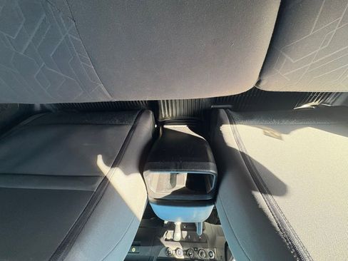 Used 2016 Toyota Tacoma TRD Sport w/ Towing Package image 27