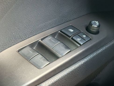 Used 2023 Toyota Camry SE w/ Convenience Package FWD image 29
