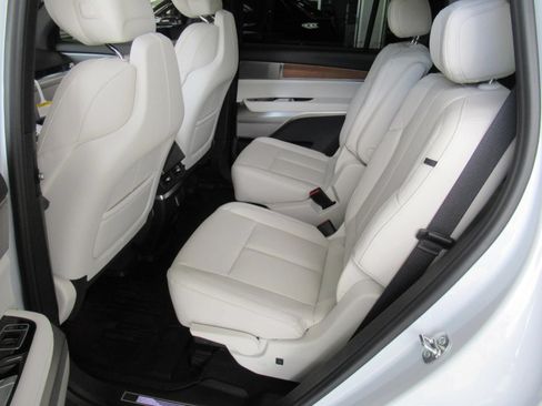 New 2027 Cadillac Vistiq Sport AWD/4WD image 20