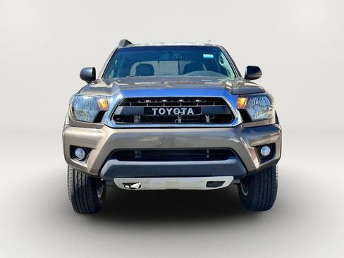 Used 2012 Toyota Tacoma 4x4 Double Cab w/ SR5 Pkg image 5