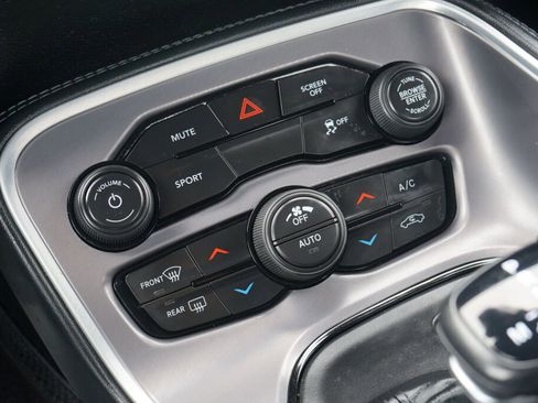 Used 2022 Dodge Challenger SXT w/ Blacktop Package image 17