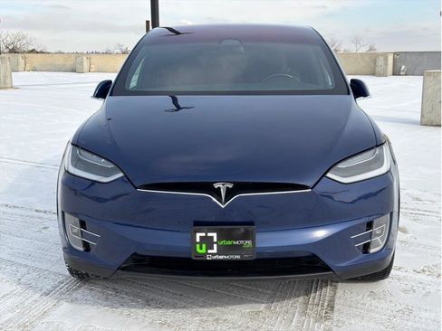 Used 2018 Tesla Model X 75D image 2