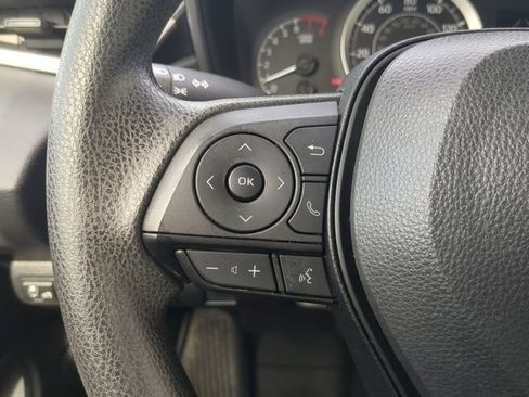 Used 2022 Toyota Corolla LE image 22