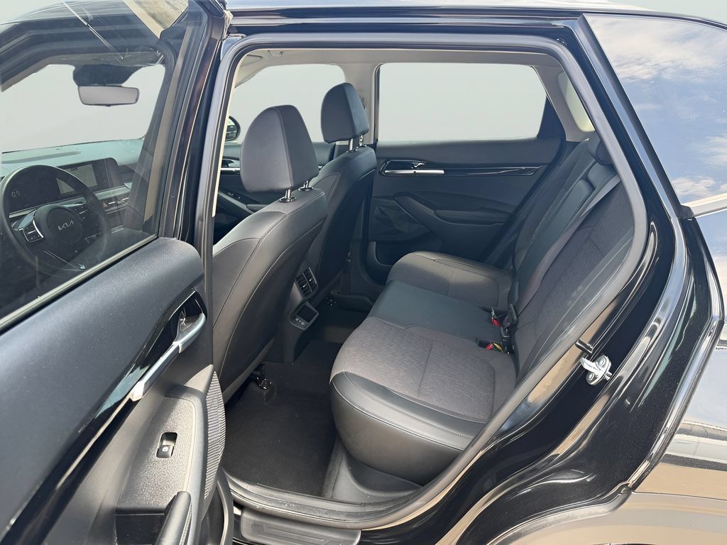 Used 2026 Kia Seltos S FWD image 18