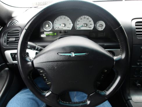 Used 2003 Ford Thunderbird image 21