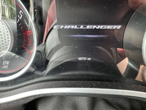 Used 2015 Dodge Challenger R/T Plus RWD image 10