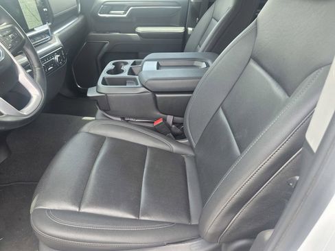 Used 2025 GMC Sierra 1500 SLT AWD/4WD image 19