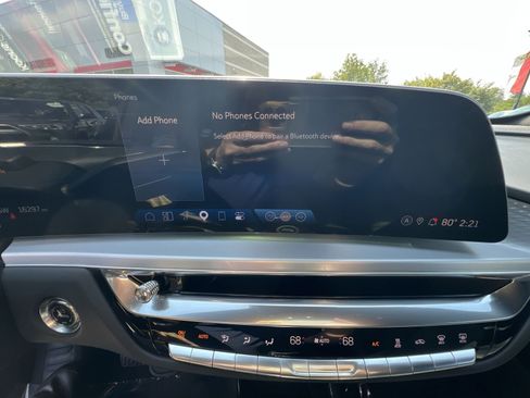 Used 2024 Cadillac Lyriq Sport AWD/4WD image 18