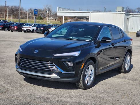 Used 2024 Buick Envista Preferred image 3