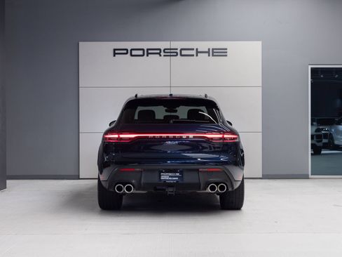 Certified 2023 Porsche Macan AWD/4WD image 6