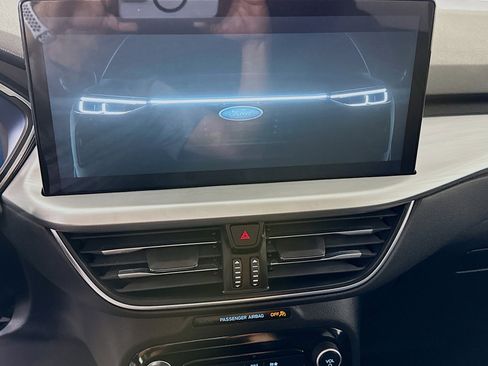 Used 2023 Ford Escape SE w/ PHEV Premium Package image 18