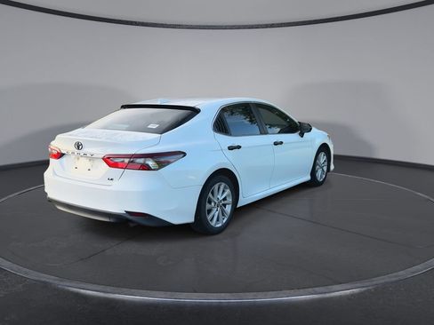 Used 2023 Toyota Camry LE FWD image 8