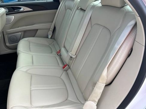 Used 2019 Lincoln MKZ Reserve w/ Luxury Package FWD image 9