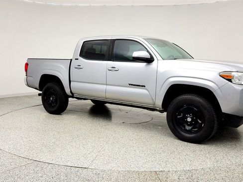 Used 2020 Toyota Tacoma SR5 image 3