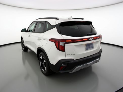Used 2025 Kia Seltos S image 6