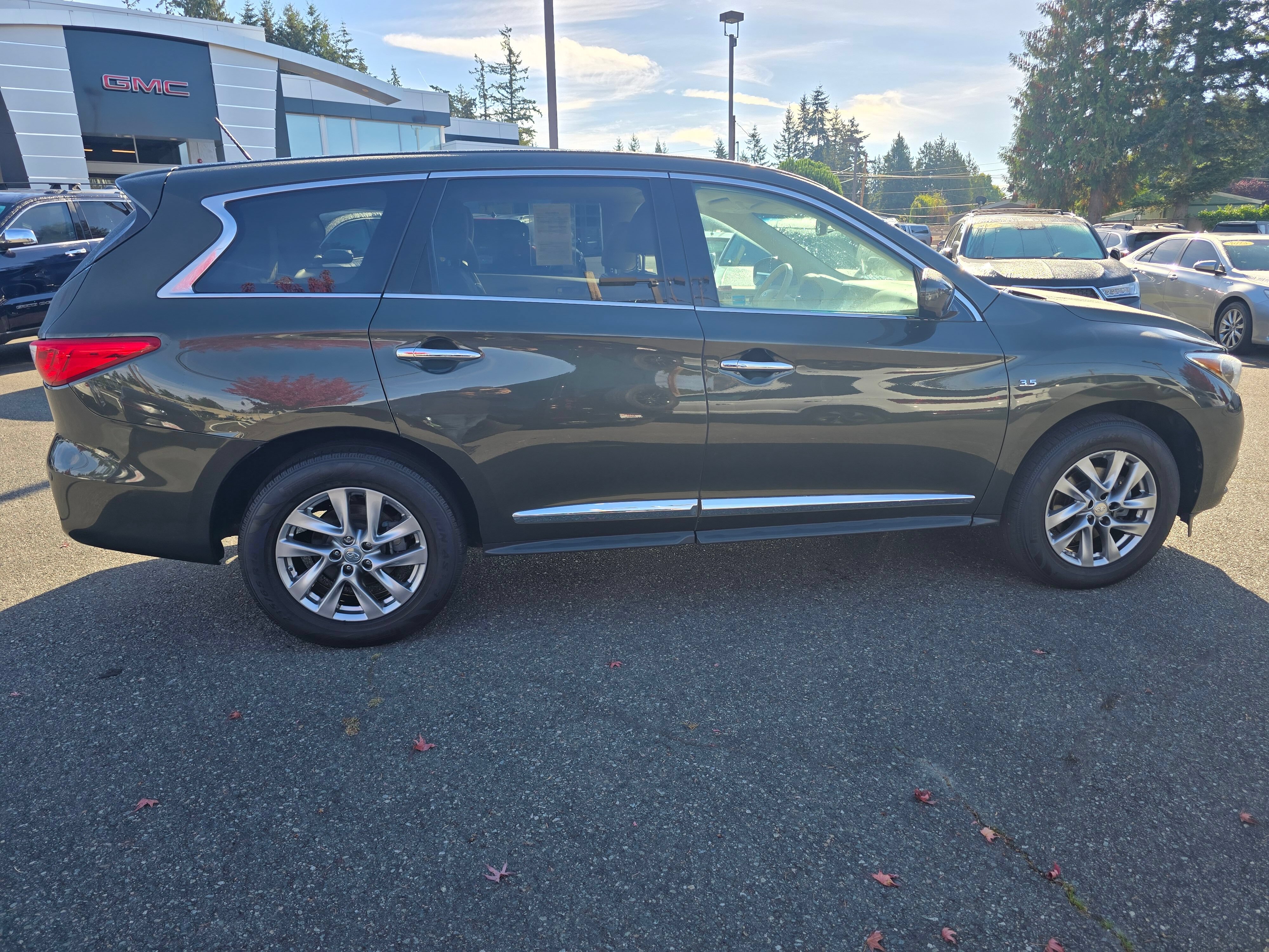 Used 2014 INFINITI QX60 Luxe w/ Premium Plus Package AWD/4WD image 8