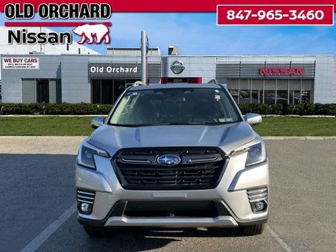 Used 2023 Subaru Forester Touring image 3