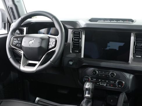 New 2026 Ford Bronco Badlands AWD/4WD image 8